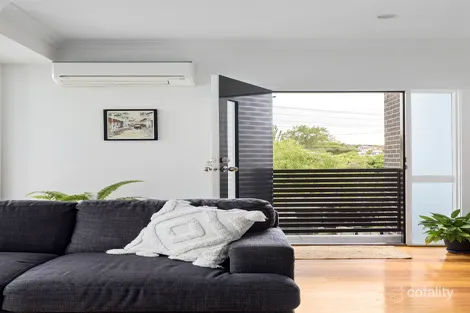 Property photo of 1/5 Fawkner Road Pascoe Vale VIC 3044