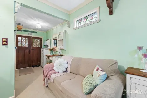 Property photo of 16 Seaview Crescent Mulgrave VIC 3170