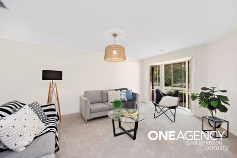 Property photo of 34 Kerrisdale Place Sunbury VIC 3429