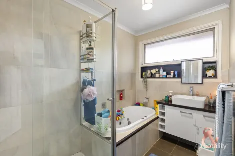 Property photo of 25 Barry Road Thomastown VIC 3074
