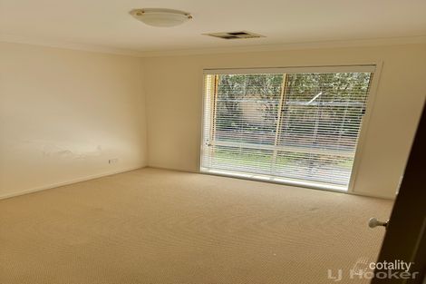 Property photo of 48 Woodhill Link Jerrabomberra NSW 2619