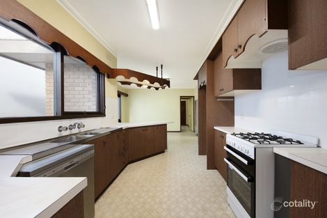 Property photo of 30 McKinnon Road McKinnon VIC 3204