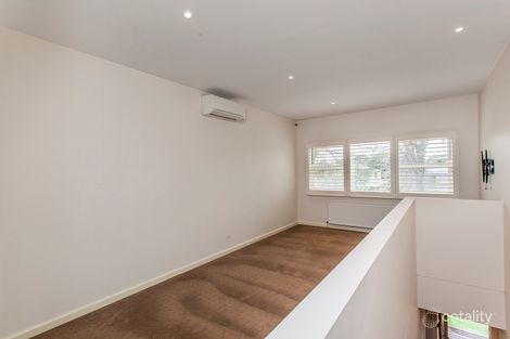 Property photo of 3 Ridgway Avenue Croydon VIC 3136