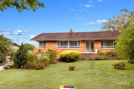 39 Carnegie Cres, Narrabundah, ACT 2604