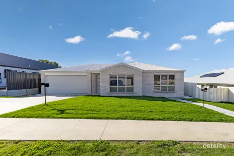 13 Wungul Dr, Nikenbah, QLD 4655