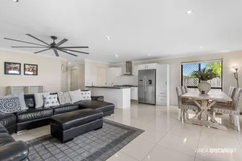 Property photo of 37A Winchester Crescent Pimpama QLD 4209