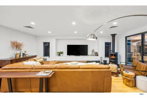 Property photo of 104 Sands Boulevard Torquay VIC 3228