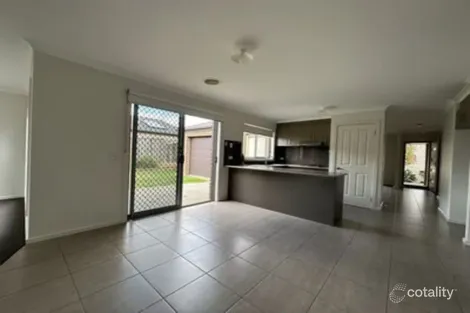 Property photo of 46 Lone Pine Square Bacchus Marsh VIC 3340