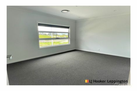 Property photo of 22 Sun Road Leppington NSW 2179