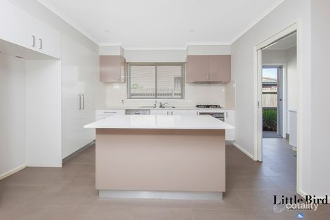 Property photo of 4 Beveridge Crescent Forde ACT 2914