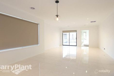 Property photo of 10 Ridgemont Way Keysborough VIC 3173