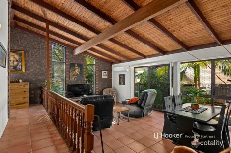 Property photo of 19 Nubara Street Mansfield QLD 4122