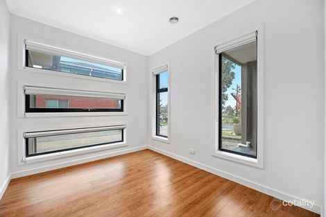 Property photo of 24 Cyan Crescent Officer VIC 3809