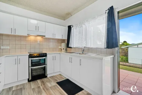 Property photo of 2/25 Tower Avenue Atherton QLD 4883