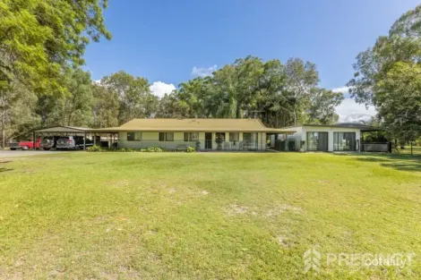 Property photo of 2 Bellay Road Beachmere QLD 4510