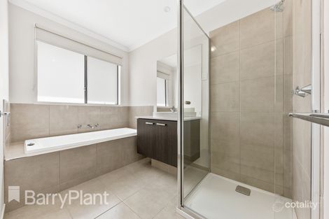 36 Gilderton Esp, Aintree, VIC 3336