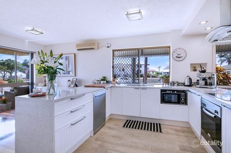 Property photo of 1/167 Wynnum Esplanade Wynnum QLD 4178