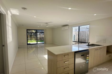 Property photo of 5 Hill Drive Pimpama QLD 4209