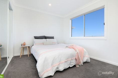Property photo of 51B Saddleback Crescent Stream Hill NSW 2526