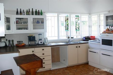 Property photo of 218 Hawthorne Road Hawthorne QLD 4171