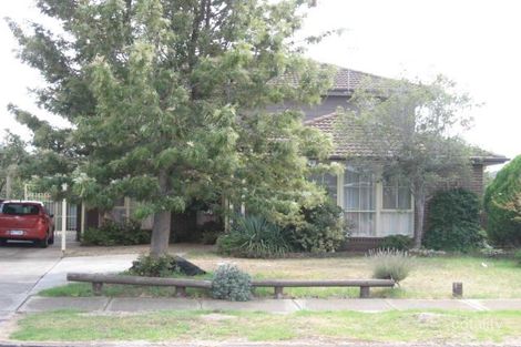 2 Willow Ave, St Albans, VIC 3021