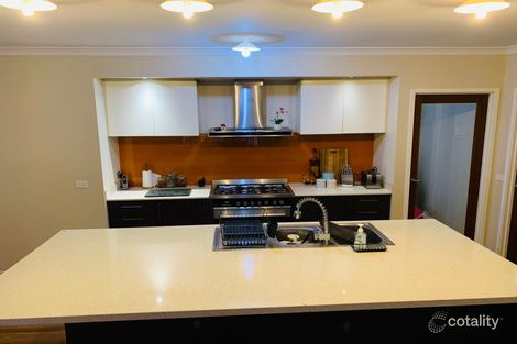 Property photo of 34 Waterway Boulevard Weir Views VIC 3338