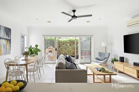 Property photo of 2/42 Erskine Road Macleod VIC 3085