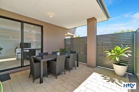 Property photo of 5 Braddock Lane Caversham WA 6055