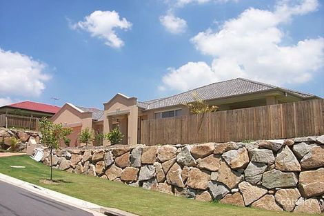 16 BENING PL, MCDOWALL, QLD 4053