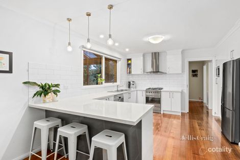 Property photo of 3 Denver Court Ringwood North VIC 3134
