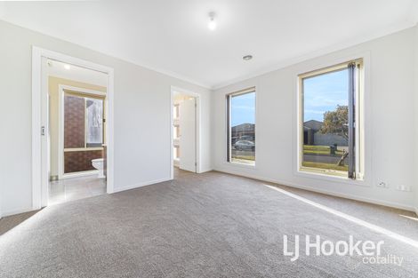 Property photo of 14 Lobelia Street Pakenham VIC 3810