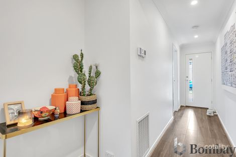 Property photo of 14 Wollemi Avenue Wollert VIC 3750