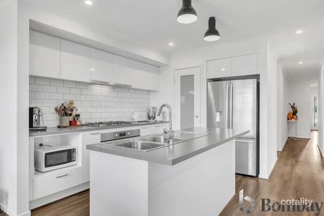 Property photo of 14 Wollemi Avenue Wollert VIC 3750