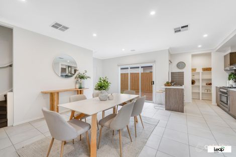 Property photo of 6 Timor Walk Eynesbury VIC 3338