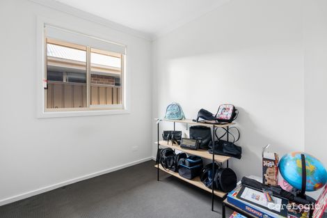 Property photo of 17 Victoria Way Mansfield Park SA 5012