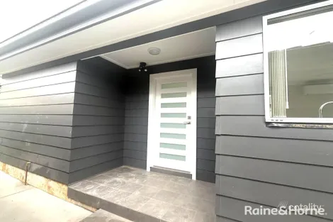 35a Trobriand Cres, Glenfield, NSW 2167