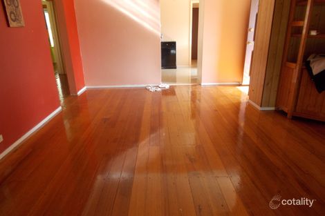 Property photo of 13 Hendricks Crescent Jacana VIC 3047