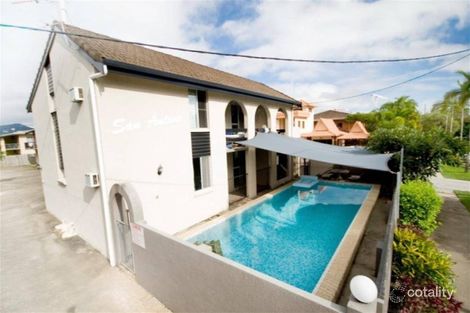 Property photo of 2/211-213 Lake Street Cairns North QLD 4870