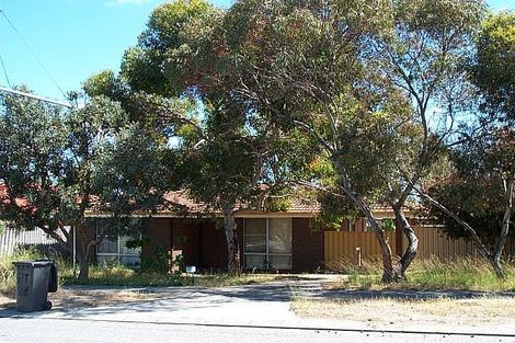 74 Ashburton Dr, Gosnells, WA 6110