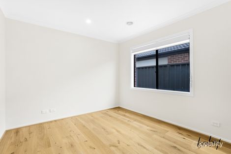 Property photo of 11 Roscoe Avenue Kalkallo VIC 3064