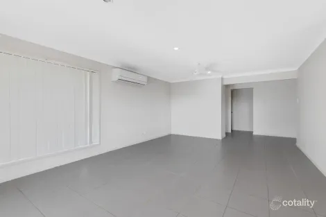 Property photo of 29 Henley Close Blacks Beach QLD 4740