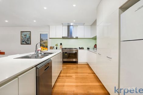 Property photo of 30 Cinnabar Avenue Mount Waverley VIC 3149