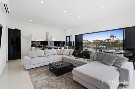 Property photo of 8 Longboat Place Biggera Waters QLD 4216