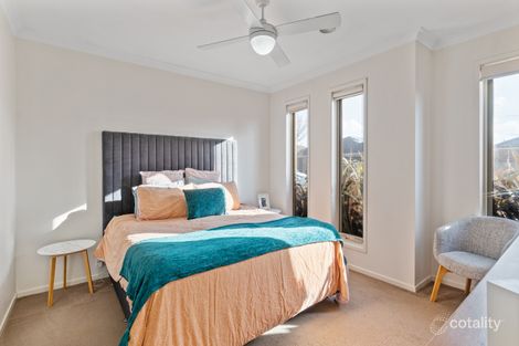 Property photo of 10 Macquarie Close Delacombe VIC 3356
