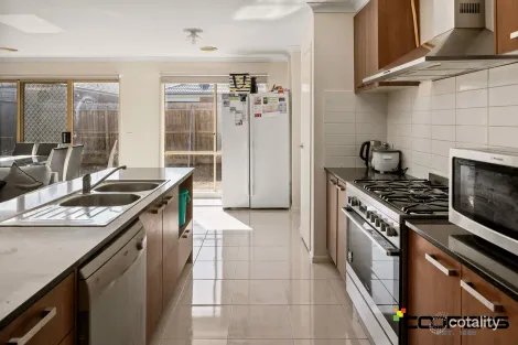 Property photo of 37 Brookfield Avenue Brookfield VIC 3338