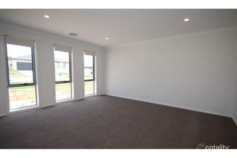 Property photo of 5 Chilton Street Casey ACT 2913