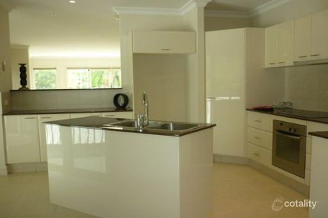 Property photo of 2/28 Birt Avenue Surfers Paradise QLD 4217