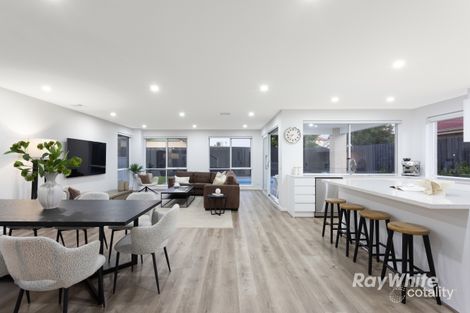 Property photo of 16 Simmonds Street Hughesdale VIC 3166