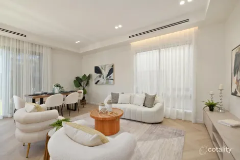 Property photo of 11 Raven Circuit Warriewood NSW 2102