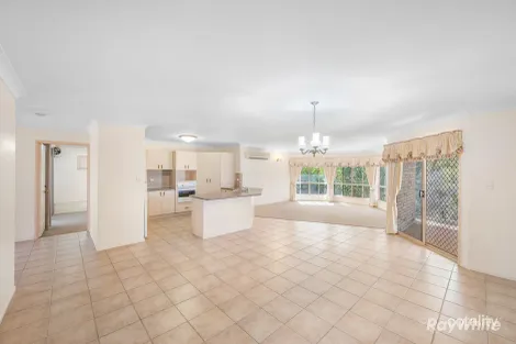 Property photo of 13 Karamea Close Clinton QLD 4680